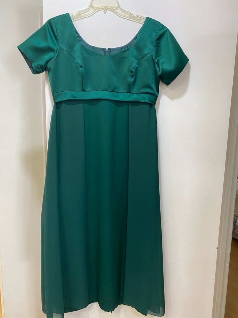 Emerald Green Maxi Dress - Classic Short Sleeve Gown